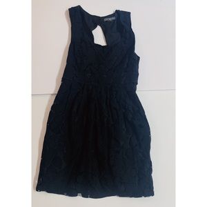 Black lace keyhole cocktail dress